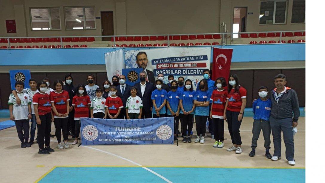 İlçe Milli Eğitim Müdürümüz Sayın Uygar İNAL Sarıçam Gençlik ve Spor İlçe Müdürlüğü ve İlçe Milli Eğitim Müdürlüğümüzün Düzenlediği 10 Kasım Atatürk'ü Anma Dart Turnuvasına Katıldı