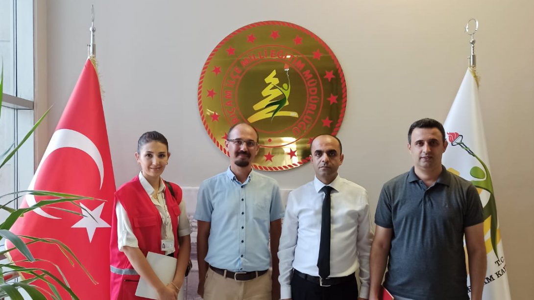 Kızılay Temsilcileri, İlçe Milli Eğitim Müdürümüz Sayın Uygar İNAL'ı Ziyaret Ederek, Kızılay İş Birliği İçinde Yürüttüğümüz 