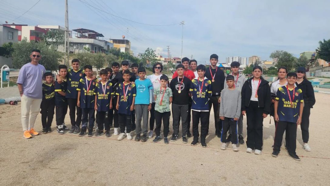 İlçemiz Suluca Ortaokulu Öğrencileri 23 Nisan Ulusal Egemenlik Ve Çocuk Bayramı Kapsamında Yapılan Bocce Turnuvasında Küçükler Adana 1.'liği, 2.'liği Ve 3.'lüğü, Yıldızlar Adana 2.'liği Elde Etmişlerdir.