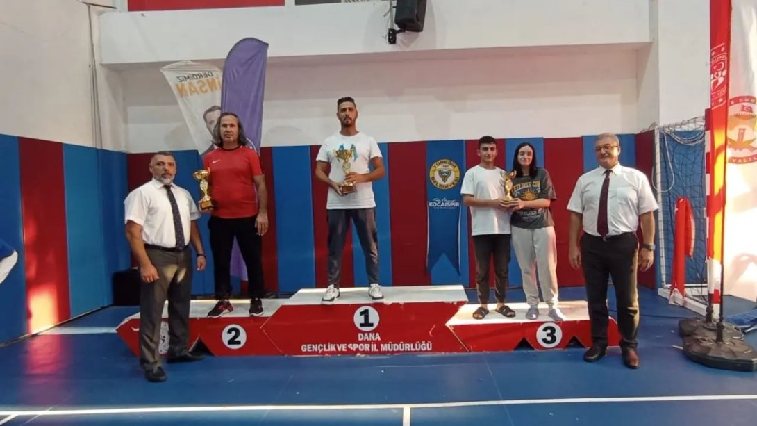 Adana'da Düzenlenen 30 Ağustos Zafer Kupası Minikler Ve Yıldızlar İller Arası Karate Turnuvasında Sarıçam Halk Eğitimi Merkezi Spor Kulübümüz Genel Klasmanda. Şampiyon Olmuştur.  Emeği Geçen Herkese Teşekkür Ediyoruz.